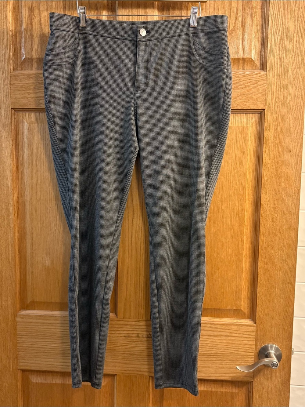 SIMPLY VERA Wang Women’s Size XL Houndstooth Skinny Mid Rise Gray Stretch Pants